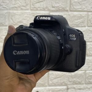 CANON 700D USED